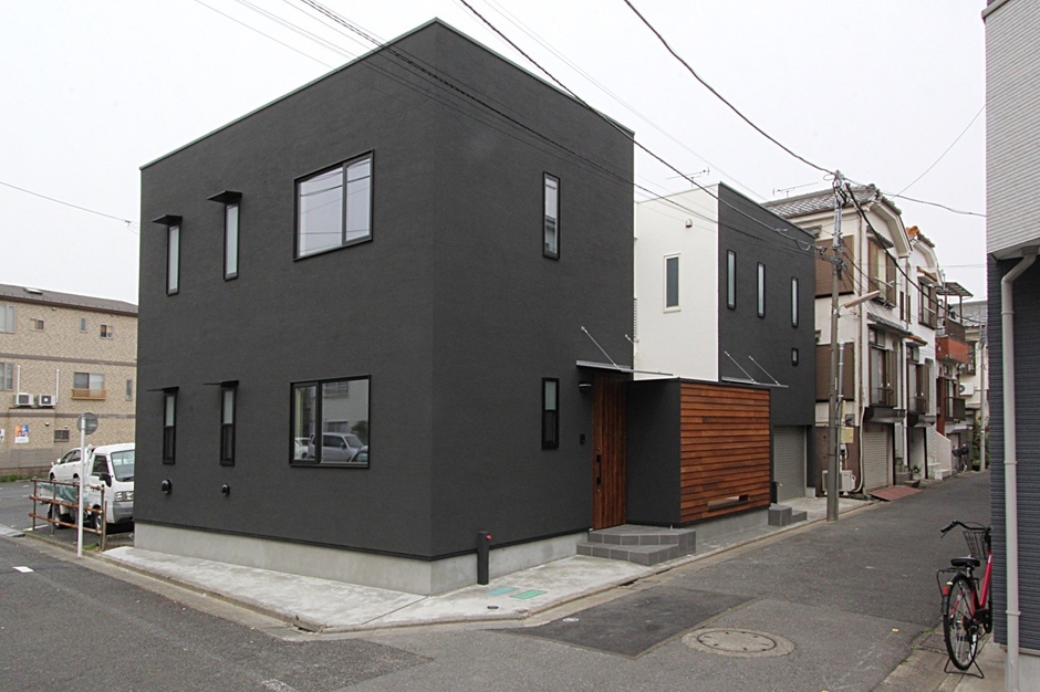 【江戸川区|敷地42坪】ガレージと中庭のある完全分離型二世帯住宅
