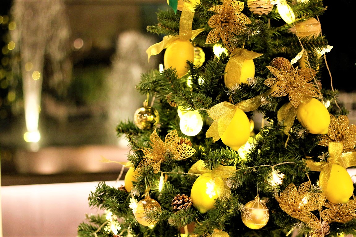 あの映えるレモンたちが帰ってきた! 広島の温泉宿で愉しむ“レモンクリスマス・リターンズ”