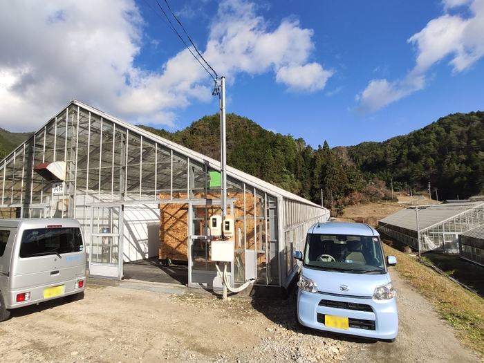 東白川村(五加地区)のガラスハウス