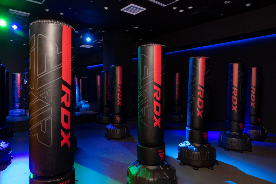 『A-WORX boxing+fitness』には沢山のRDXスタンディングバッグがある