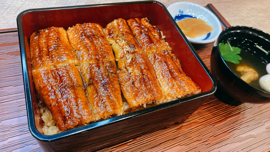 外はパリッと香ばしく、中は溢れるほどの旨味が味わえます。