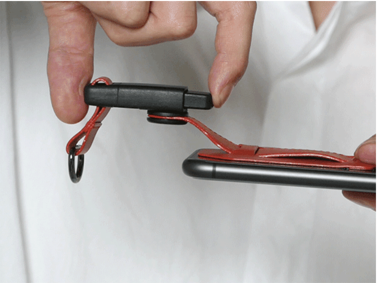 ワンタッチで取り外せる、マグネットパーツ