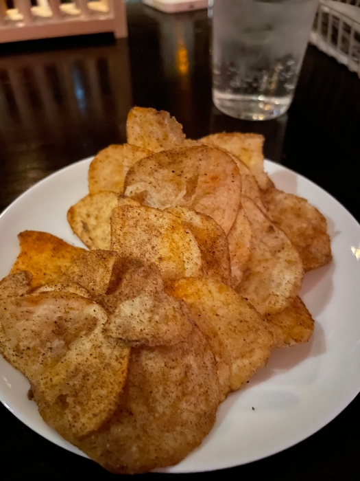 20種の試験管スパイスから選ぶポテチ