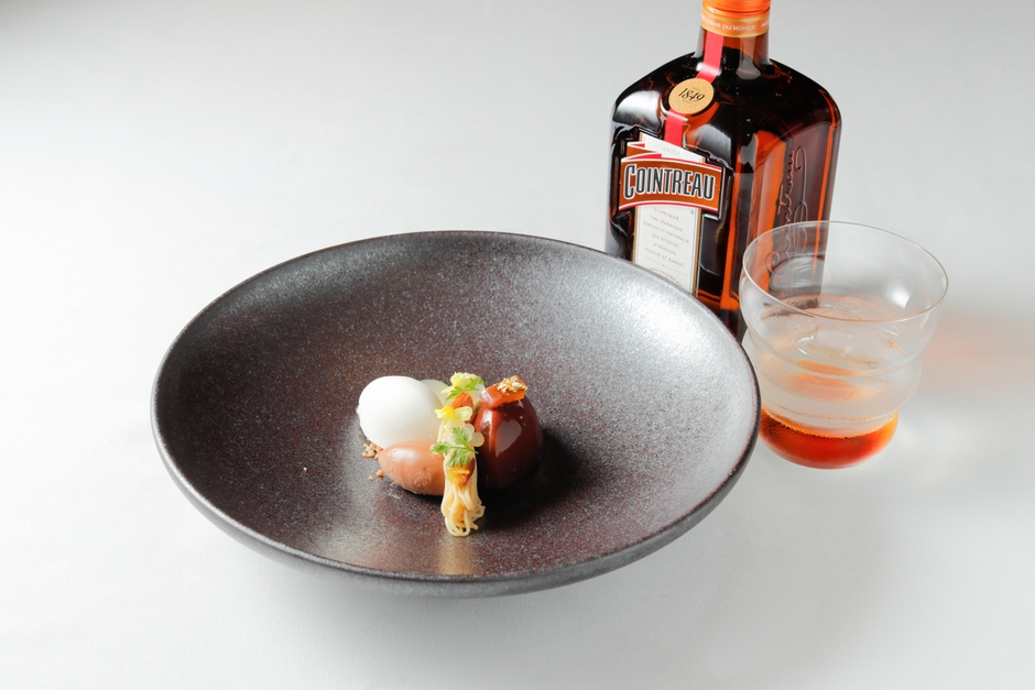 デザート(松永)ムース・オ・ショコラ マロンと柚子