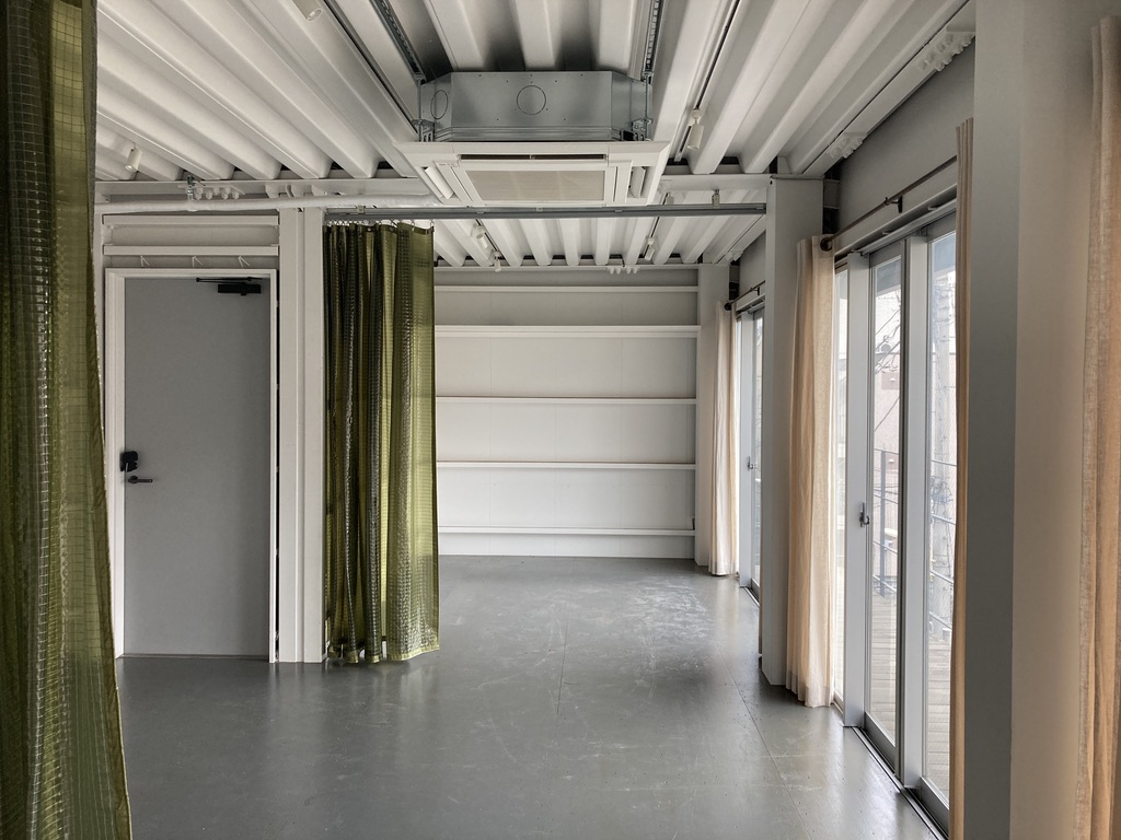 【デザイナーズ】代々木公園駅から徒歩3分、屋上付きおしゃれ物件に空室が出ました!【事務所、店舗物件】