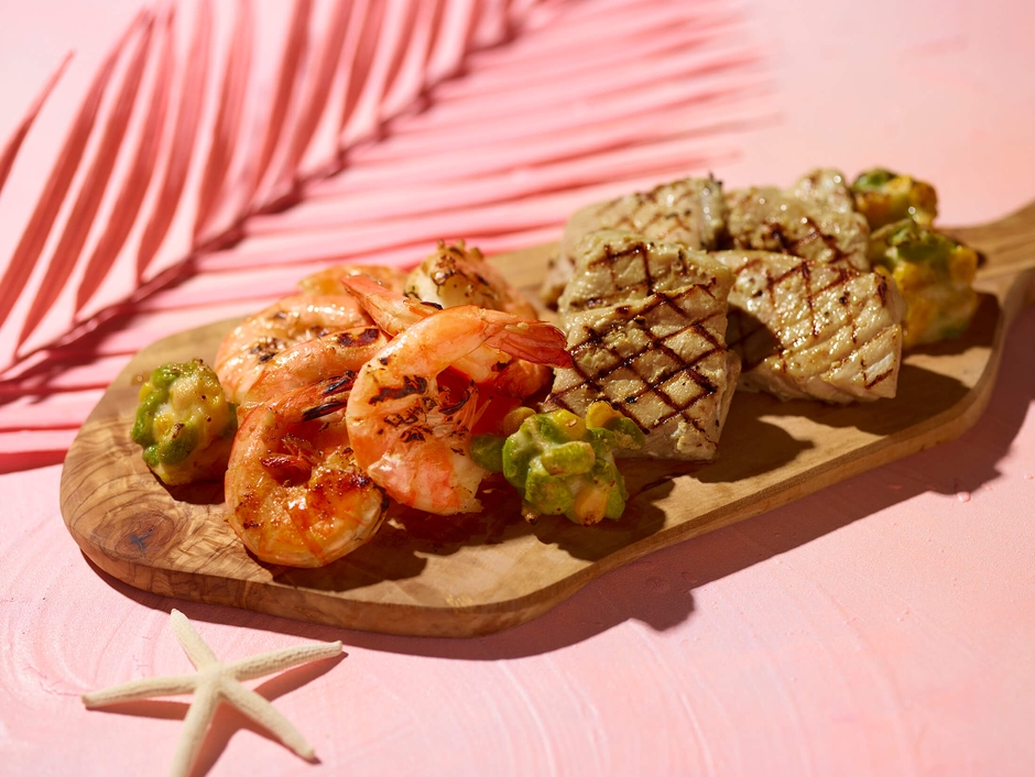 ガーリックシュリンプとアヒポケのグリル チャンキーサルサ