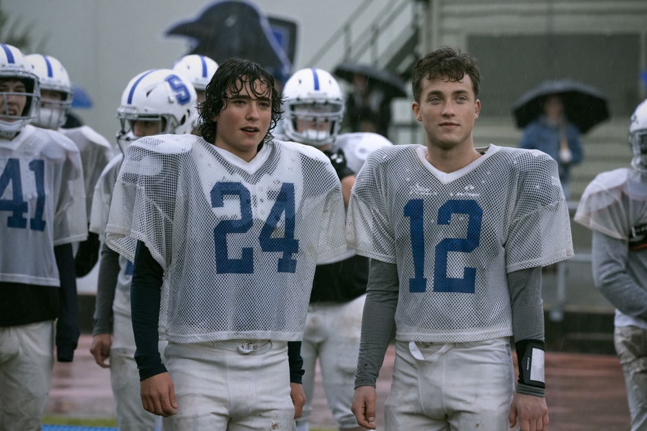 SUPERMAN & LOIS and all related pre-existing characters and elements TM and (C) DC. Superman & Lois series and all related new characters and elements TM and (C) Warner Bros. Entertainment Inc. All Rights Reserved.