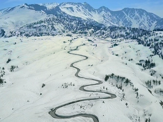 立山黒部アルペンルート、 2025年4月15日(火)の全線開通まで約1ヶ月！ 室堂・雪の大谷までの除雪情報を毎週火曜日配信