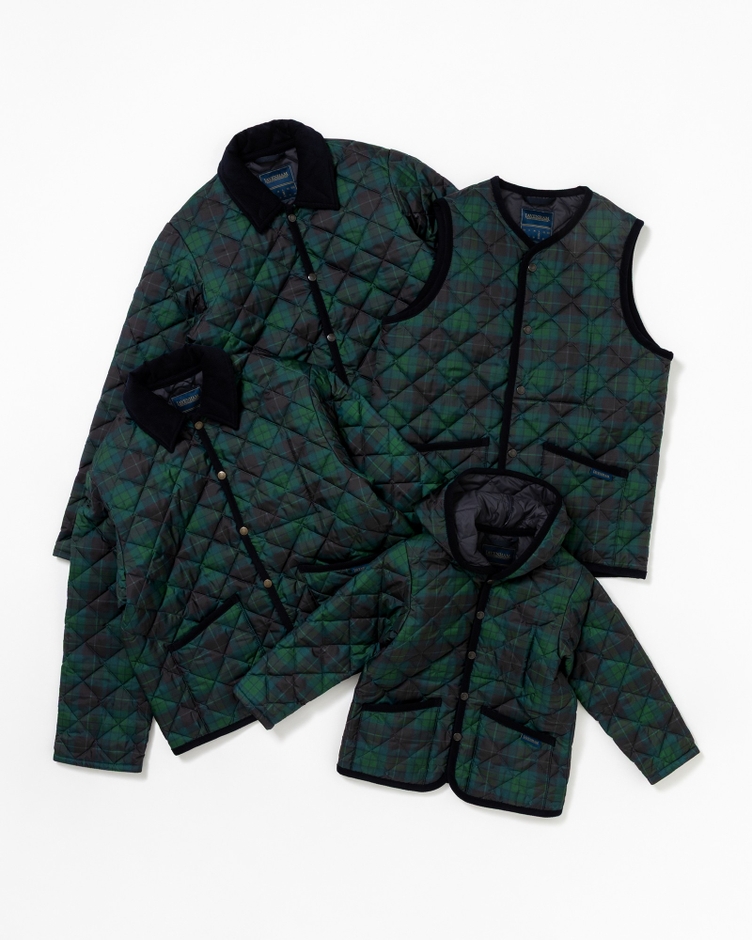 価格(税込):〈MEN/左上〉82,500円、〈MEN/右上〉48,400円、〈WOMEN/左下〉66,000円、〈KIDS/右下〉49,500円