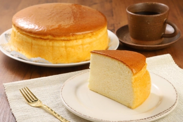予約6ヶ月待ちを記録した話題のスイーツ 「コミベーカリーの窯出しチーズケーキ」が渋谷初出店！ 2月24日～3月2日に渋谷スクランブルスクエアで1日200個限定販売