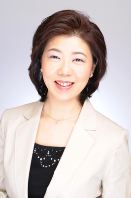 明石 久美氏