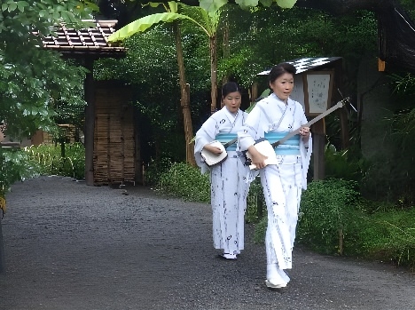 新内流し(昨年の様子)