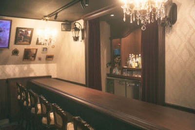 Bisquedoll新宿本店の煌びやかな店内