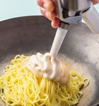 エスプーマ※ を 使いムース状になった醤油風味のタレ