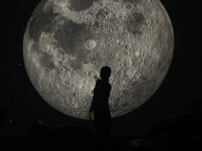Bar PLANETARIA The Moon1
