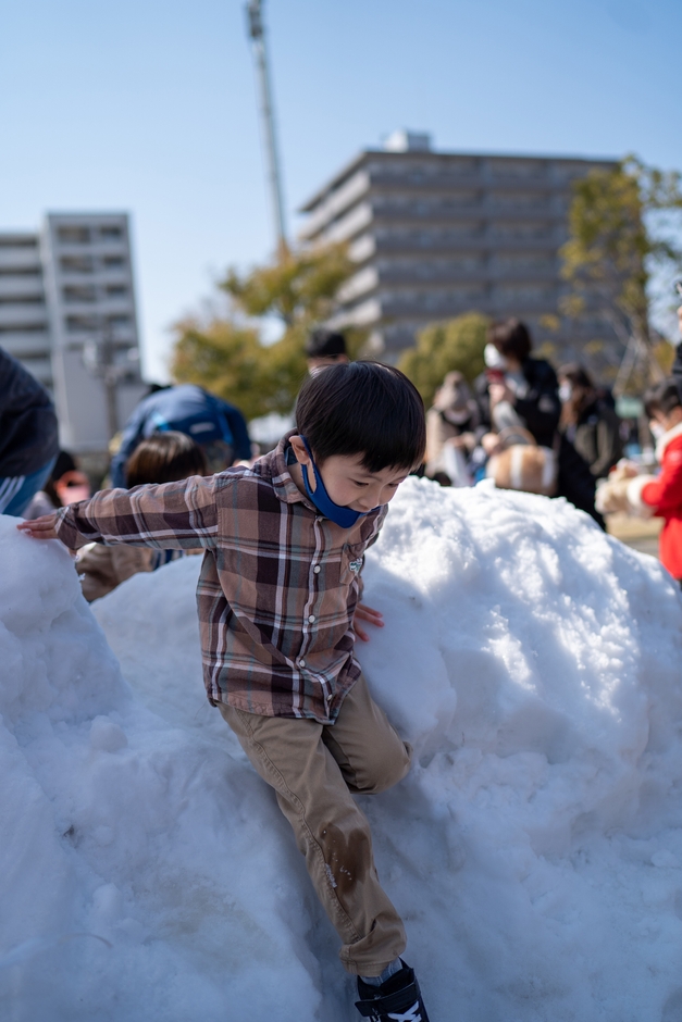 雪遊びの様子(3)