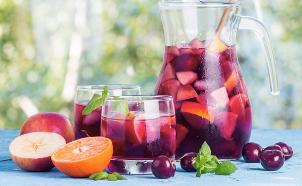 (1)暑い季節に嬉しい!フルーティーで爽やかな『サングリア』