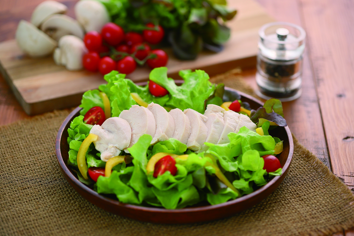 【ライフ】2種類のプライベートブランドからお好みに合わせて選べる4つの商品を展開！ライフの「サラダチキン」シリーズが累計販売数400万パックを突破