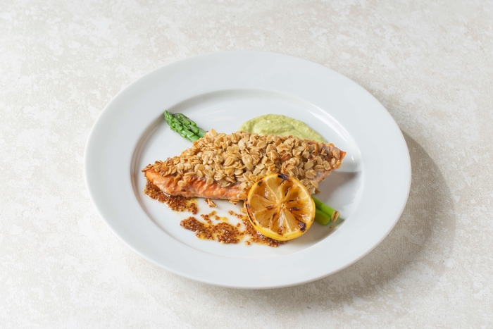 オーツ麦とサーモンのソテー フェンネルソース&ハニーマスタード