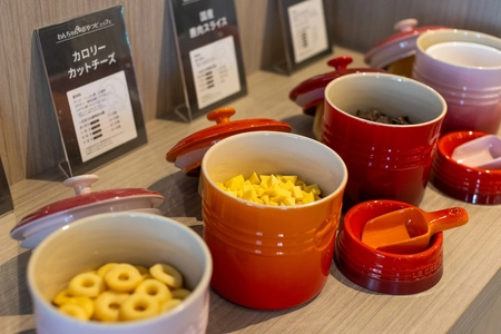好評のわんわんおやつビュッフェを、わんわんリゾートの全施設へ拡大導入決定！
