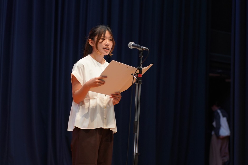 大会冒頭であいさつする前阪さん（長野県立大学）