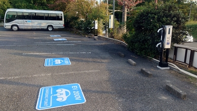 駐車場内EVスタンド