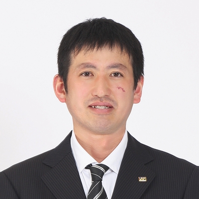 新倉裕二 コーチ