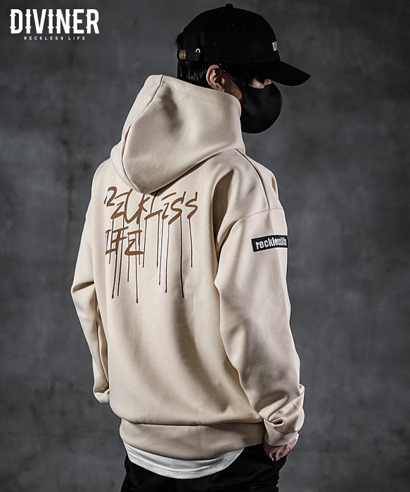 Melt Logo Hoodie（アイボリー）