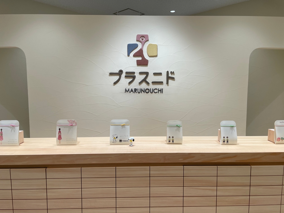 天然の木を基調としたあたたかい店舗デザイン。