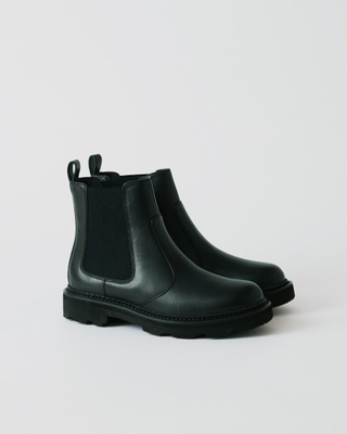 F75R BC ━ Black　¥25,300 inc.tax