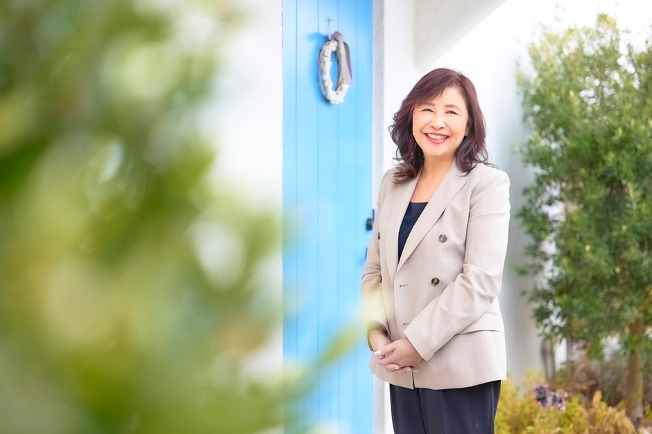 代表理事:芳子ビューエル