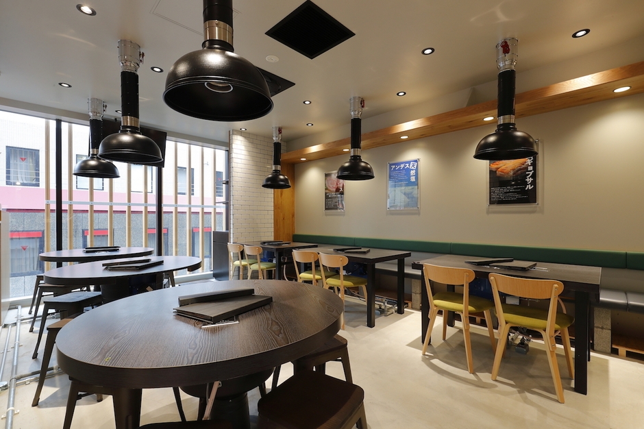 熟成肉専門店ヨプの王豚塩焼 GEMS新橋店(内観1)