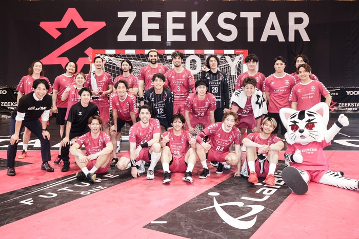 選手、公式マスコット ジスター(2023-24シーズン)