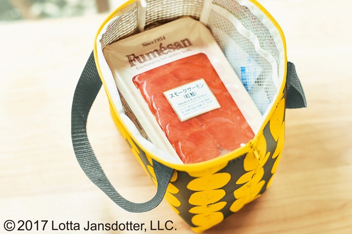 広めのまちで、肉や魚のパックもらくらく入ります