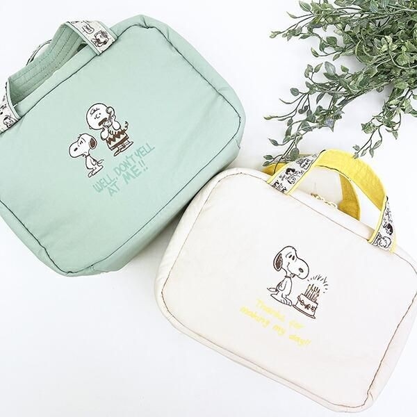 スヌーピーの2WAY吊下げポーチ