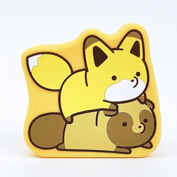 タヌキとキツネグッズ特集