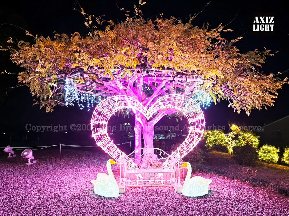 邑楽町シンボルタワーイルミネーション_AXIZ Light演出の様子