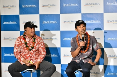 左：ジョージ・カム氏、右：プロサーファー 脇田貴之氏