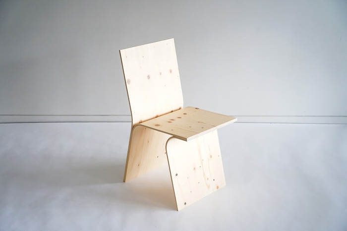 隈研吾氏デザインの椅子　制作：TIME＆STYLE