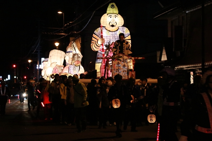 大灯籠びな巡行(2018年の様子)