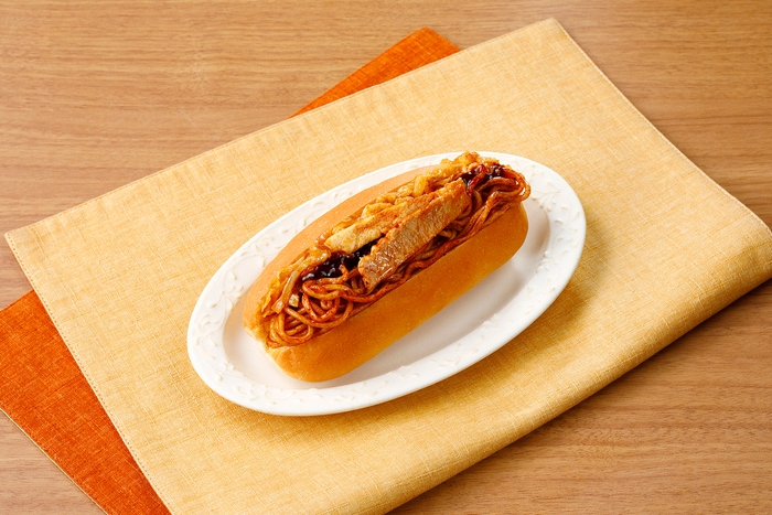 激辛ペヤング味焼そばロール