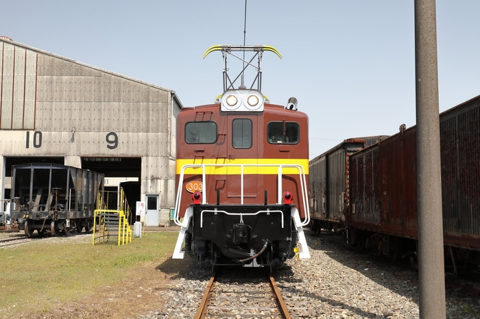 三岐鉄道カラー電気機関車(秩父鉄道分)　イメージ4