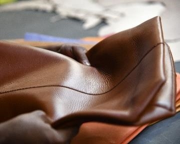 数々の革新的なレザーを生み出すECCO LEATHER