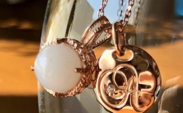18Kイニシャルプレート付 ネックレス