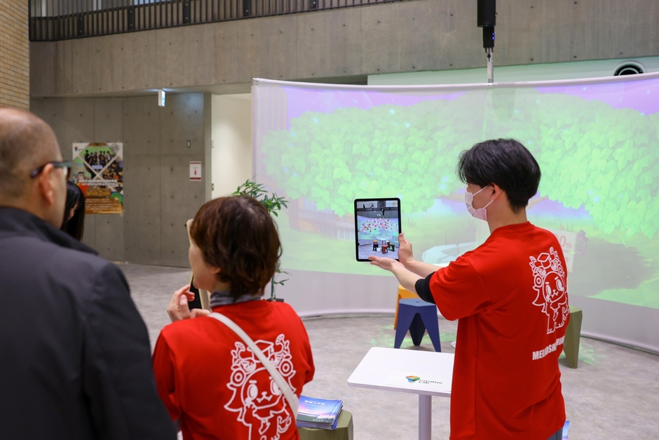 ARで「名城の木」を桜で満開に