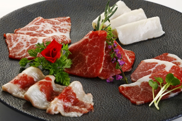 通販サイト「馬刺しの極み」が 初回限定の大人気商品「スライスセット」を通常商品として販売開始