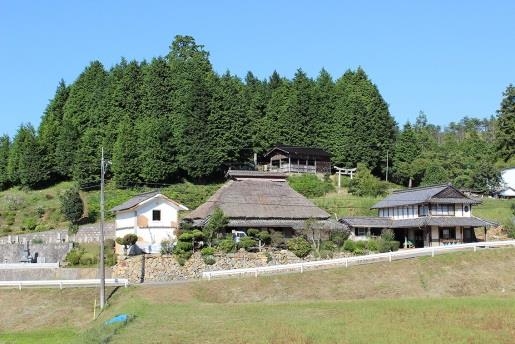 移築される古民家(世羅町)