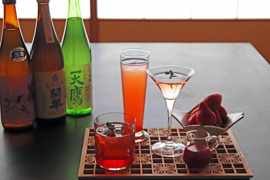 写真:いちご日本酒カクテル
