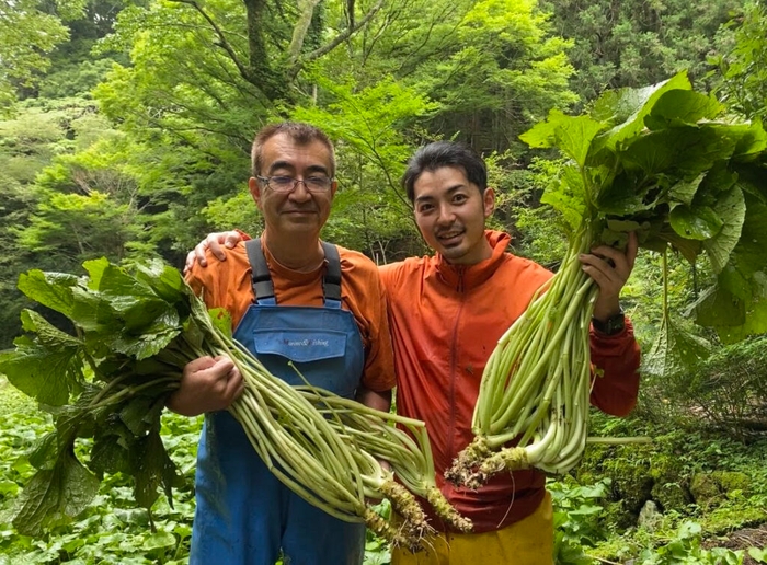 伊豆わさび食品 8代目と9代目のツーショット