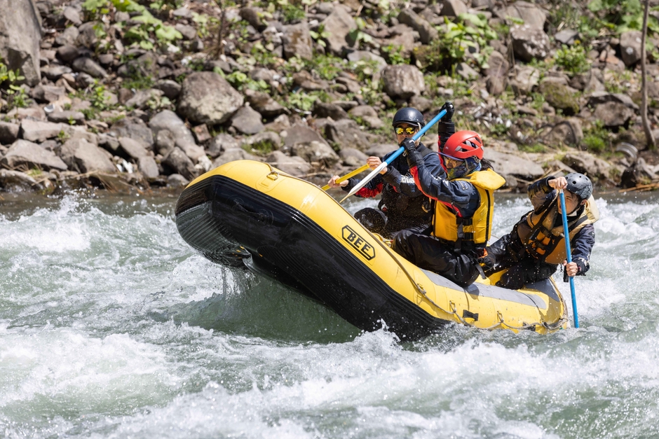 激流を楽しめる春ラフティング(3)